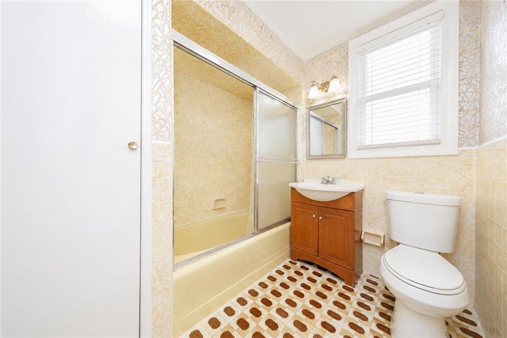 7615 Fort Hamilton Parkway Dyker Heights Brooklyn NY 11228