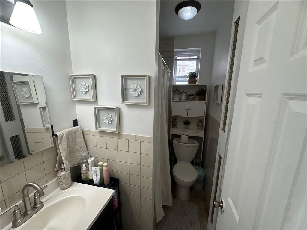 33 Battery Avenue Dyker Heights Brooklyn NY 11228