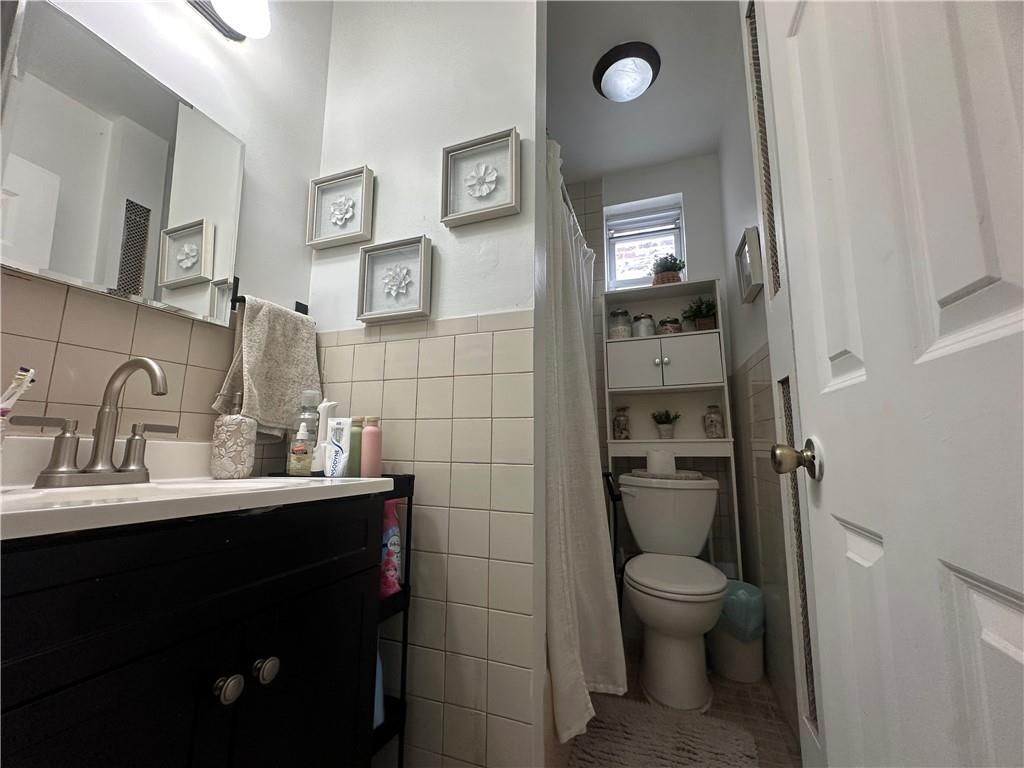 33 Battery Avenue Dyker Heights Brooklyn NY 11228