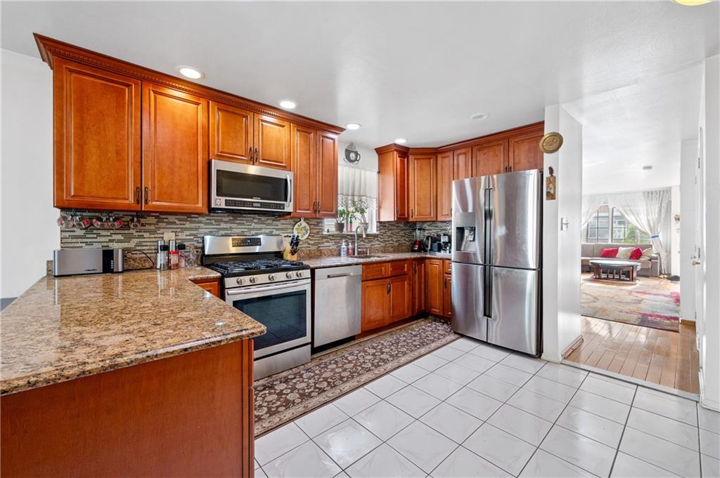 29 Latourette Lane New Springville Staten Island NY 10314