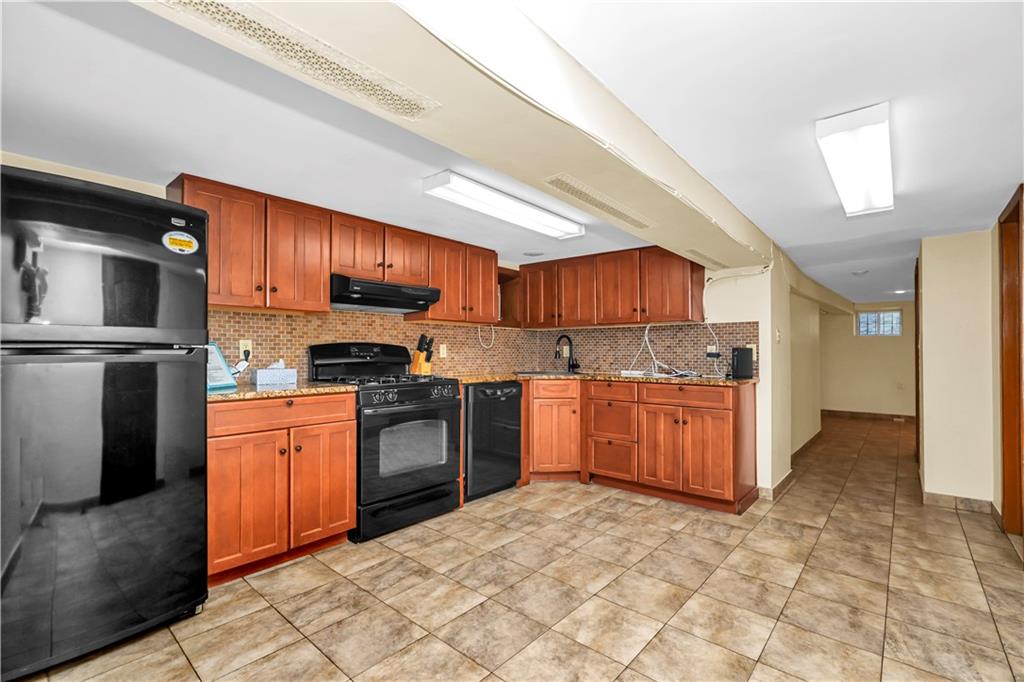 132 Bay 28th Street Bath Beach Brooklyn NY 11214