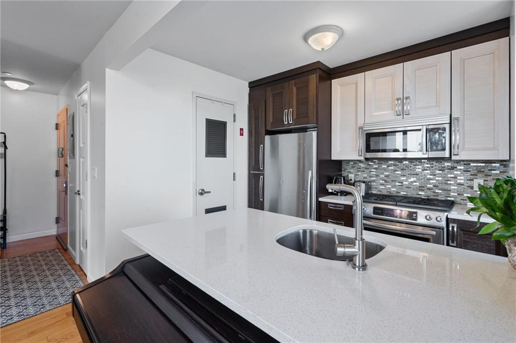 129 WEST END Avenue Manhattan Beach Brooklyn NY 11235