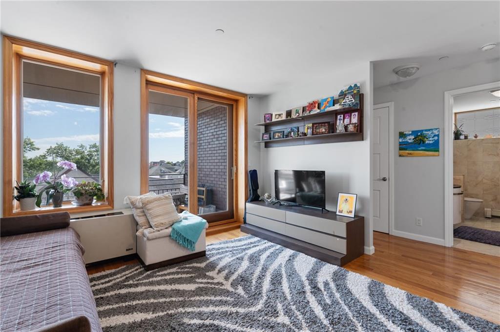 129 WEST END Avenue Manhattan Beach Brooklyn NY 11235