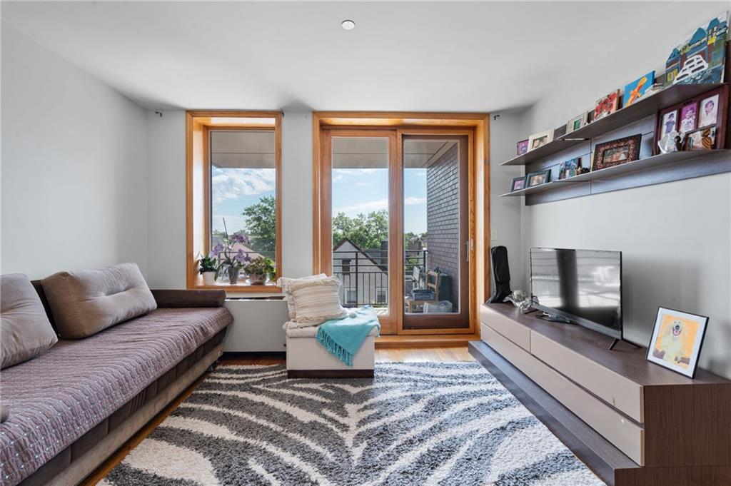 129 WEST END Avenue Manhattan Beach Brooklyn NY 11235