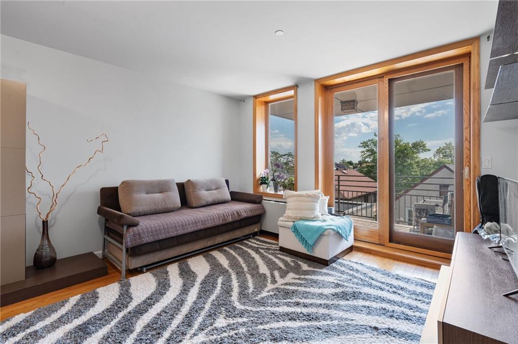 129 WEST END Avenue Manhattan Beach Brooklyn NY 11235