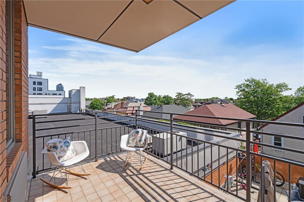129 WEST END Avenue Manhattan Beach Brooklyn NY 11235