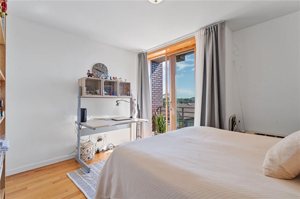 129 WEST END Avenue Manhattan Beach Brooklyn NY 11235