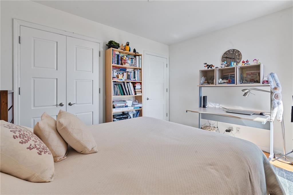 129 WEST END Avenue Manhattan Beach Brooklyn NY 11235