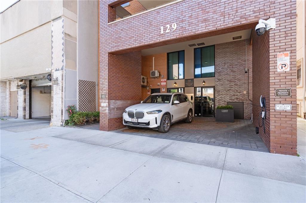 129 WEST END Avenue Manhattan Beach Brooklyn NY 11235