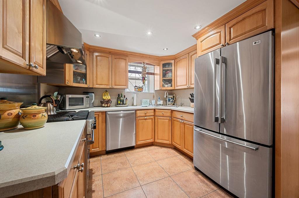 72 Bay 8th Street Bensonhurst Brooklyn NY 11228