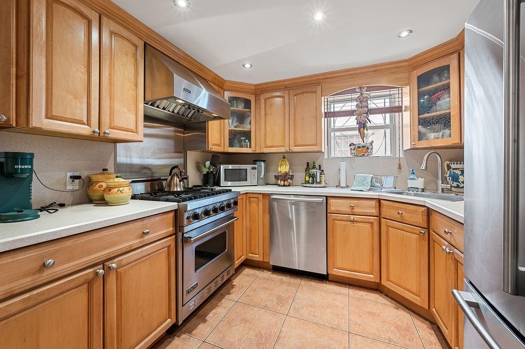 72 Bay 8th Street Bensonhurst Brooklyn NY 11228
