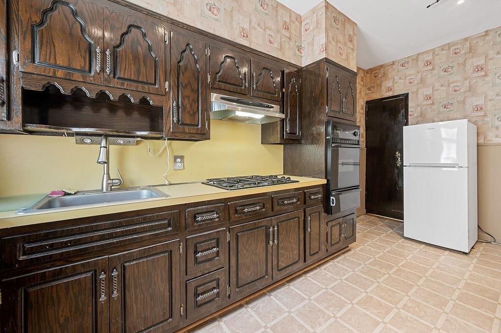 72 Bay 8th Street Bensonhurst Brooklyn NY 11228