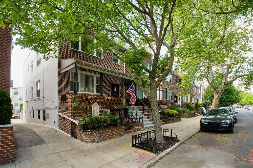 72 Bay 8th Street Bensonhurst Brooklyn NY 11228