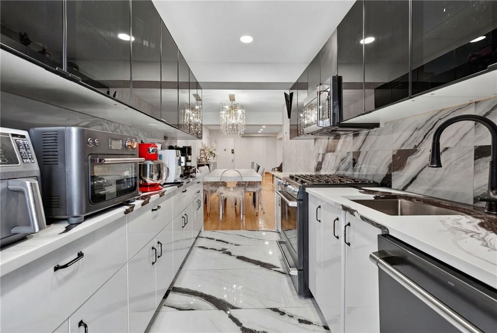 2546 East 13th Street Sheepshead Bay Brooklyn NY 11235