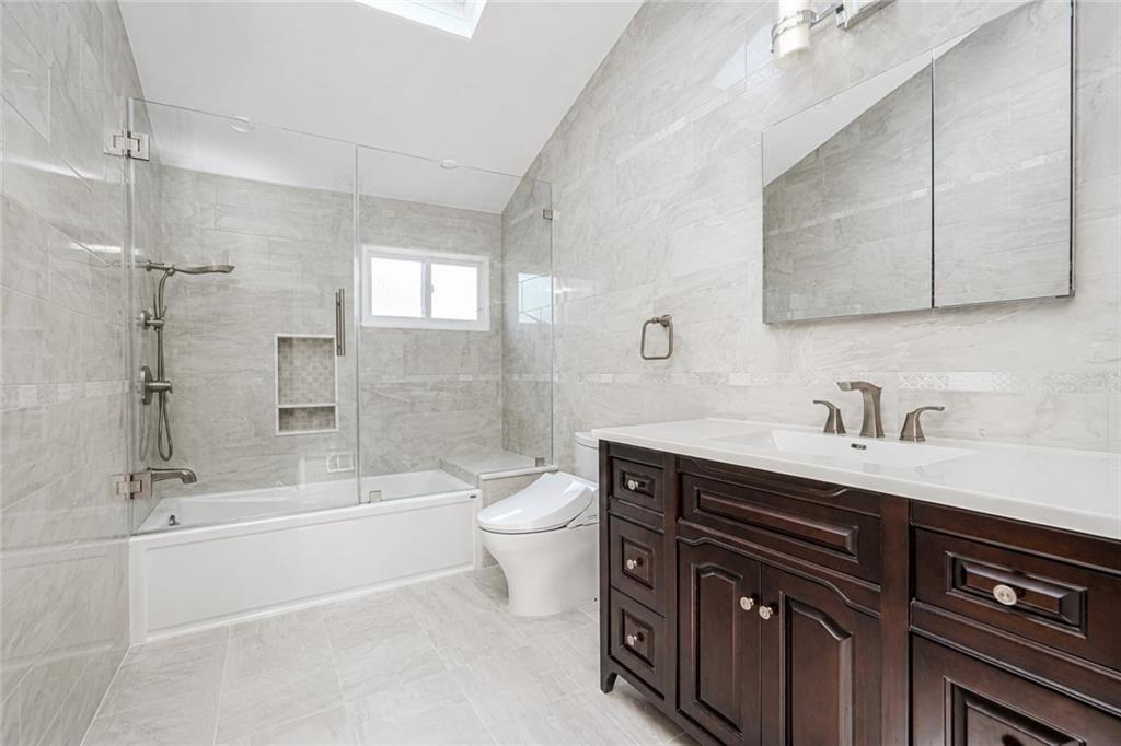 25 Furness Place New Springville Staten Island NY 10314