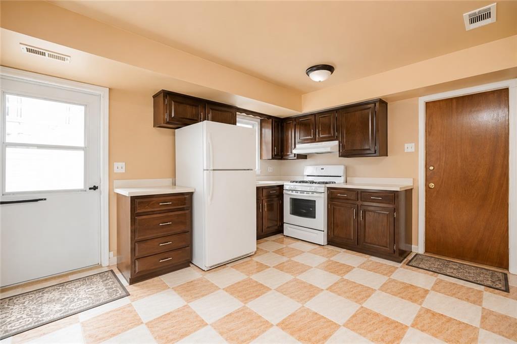25 Furness Place New Springville Staten Island NY 10314