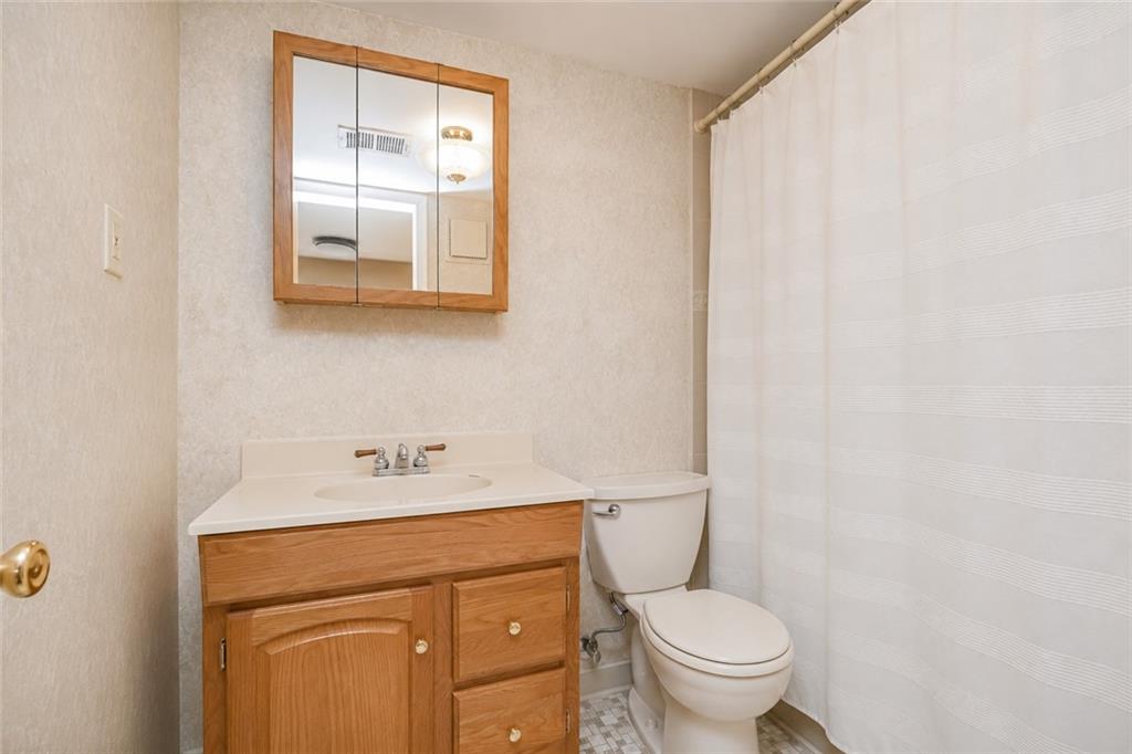 25 Furness Place New Springville Staten Island NY 10314