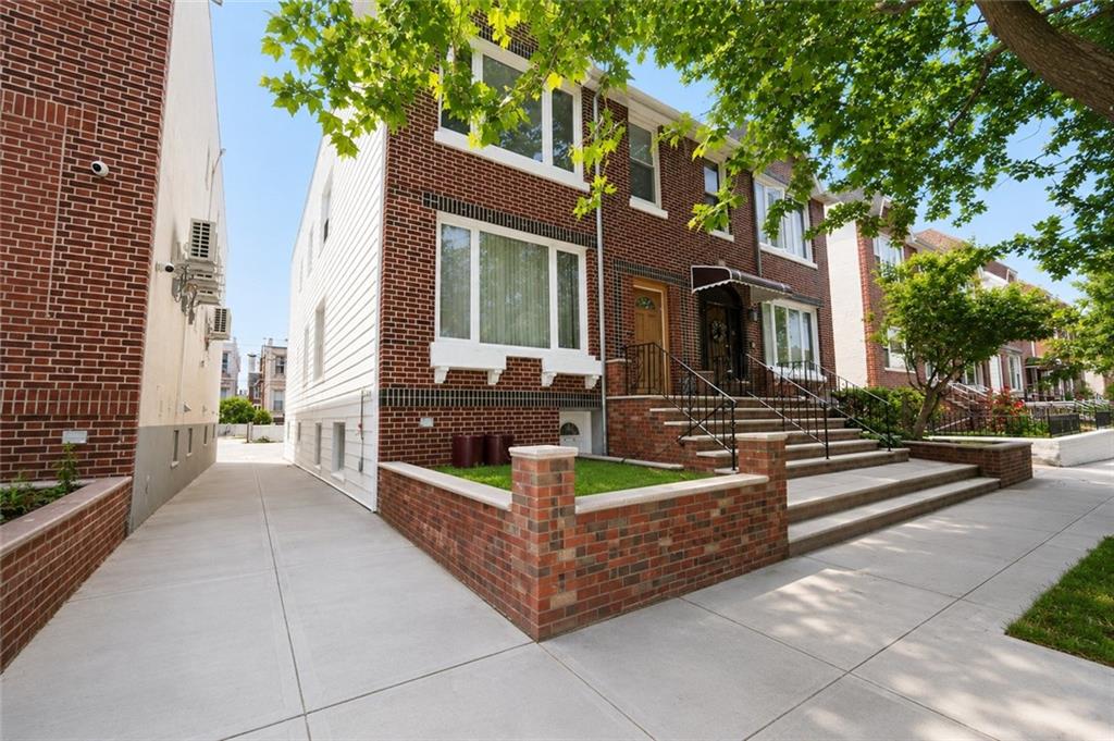 17 Bay 8th Street Dyker Heights Brooklyn NY 11228