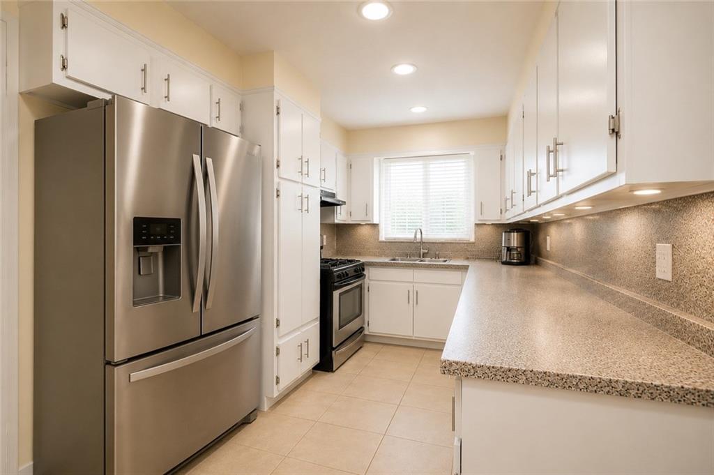 17 Bay 8th Street Dyker Heights Brooklyn NY 11228
