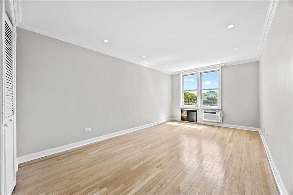 2580 Ocean Parkway Gravesend Brooklyn NY 11235