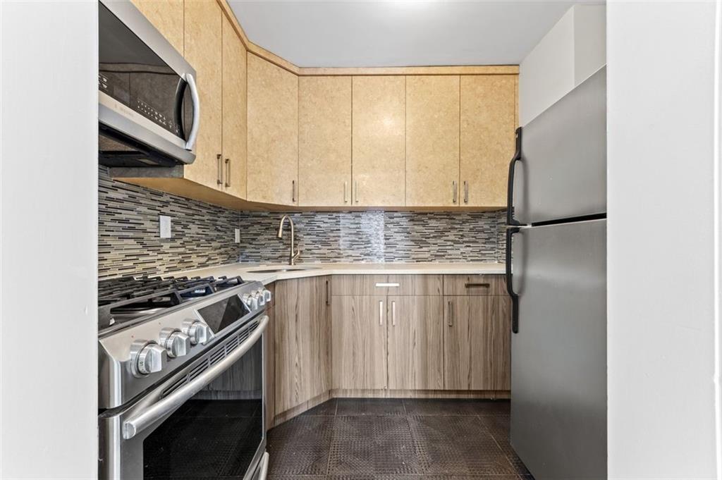 2580 Ocean Parkway Gravesend Brooklyn NY 11235