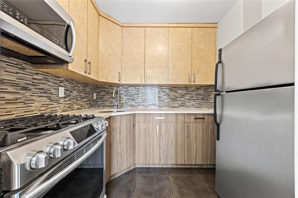 2580 Ocean Parkway Gravesend Brooklyn NY 11235