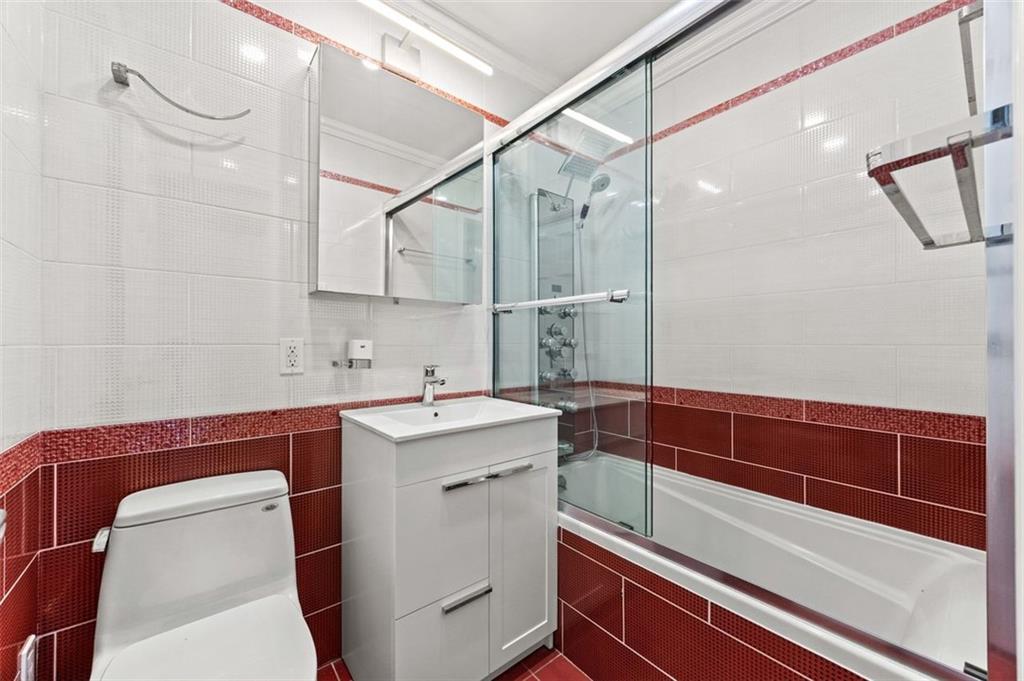 2580 Ocean Parkway Gravesend Brooklyn NY 11235