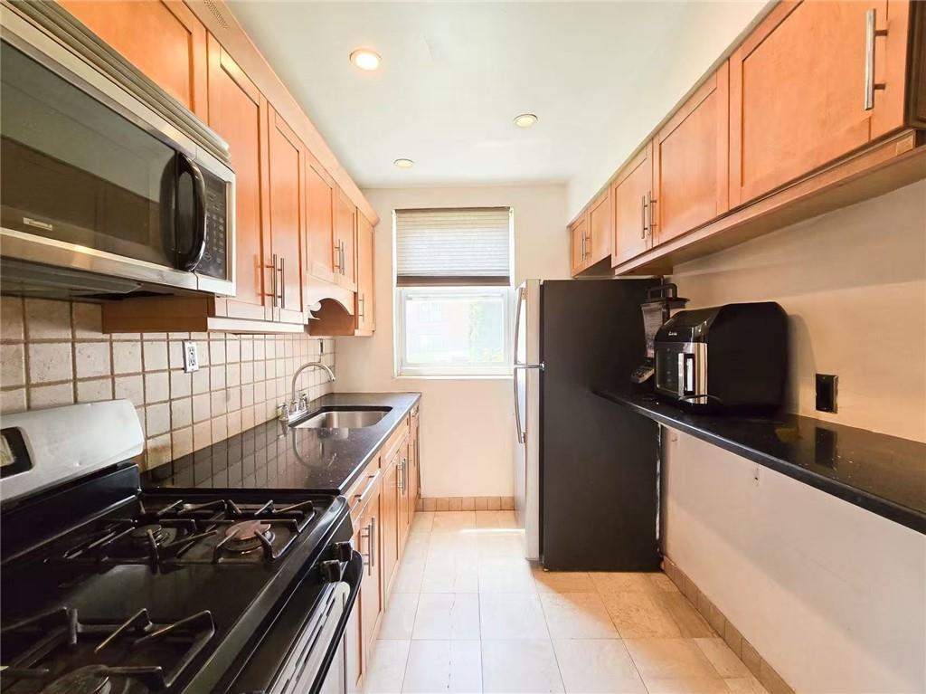 17209 Crocheron Avenue Bayside Flushing NY 11358