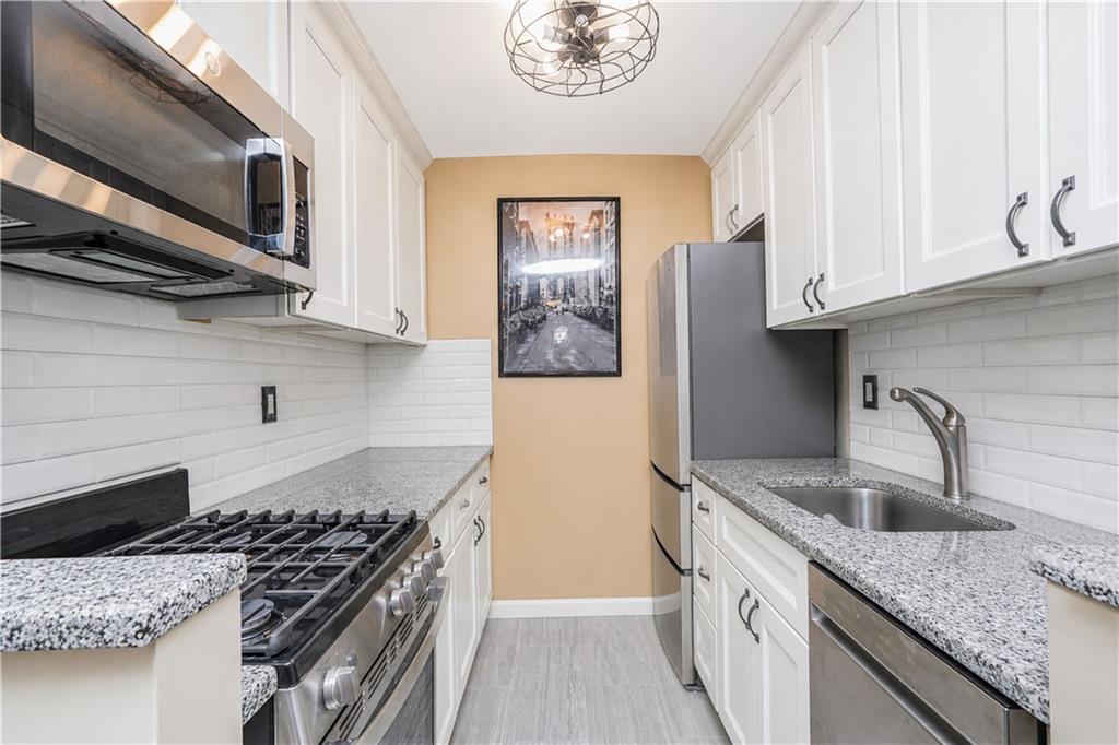 392 Maryland Avenue Rosebank Staten Island NY 10305