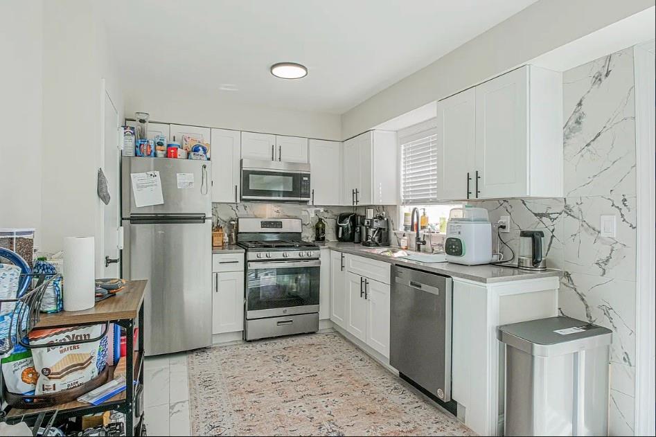 182 Arlington Place Mariner's Harbor Staten Island NY 10303