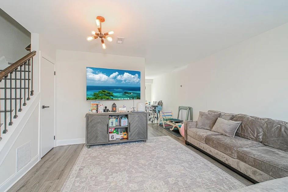 182 Arlington Place Mariner's Harbor Staten Island NY 10303
