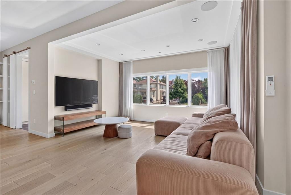 262 West End Avenue Brighton Beach Brooklyn NY 11235