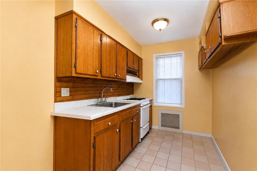 9040 Fort Hamilton Parkway Bay Ridge Brooklyn NY 11209