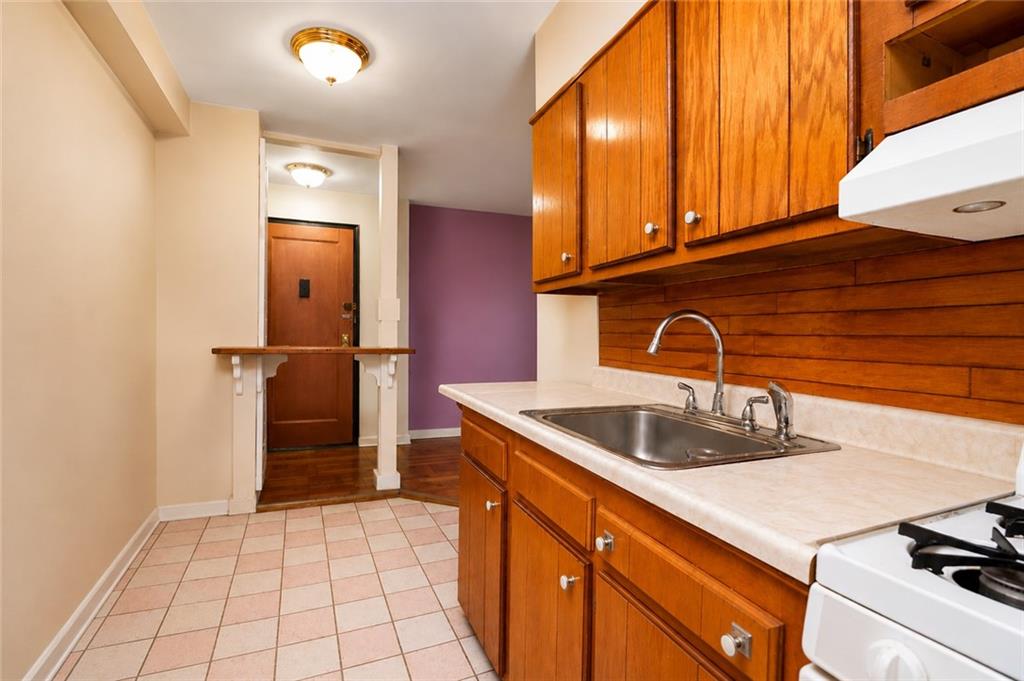 9040 Fort Hamilton Parkway Bay Ridge Brooklyn NY 11209