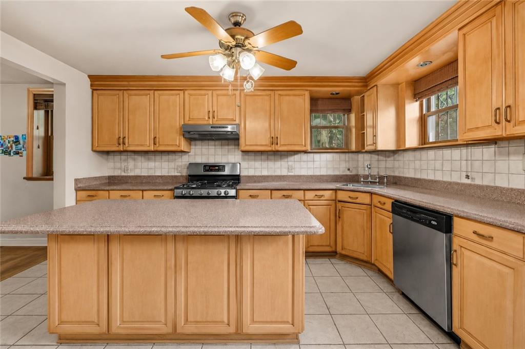 485 Clinton Street Carroll Gardens Brooklyn NY 11231