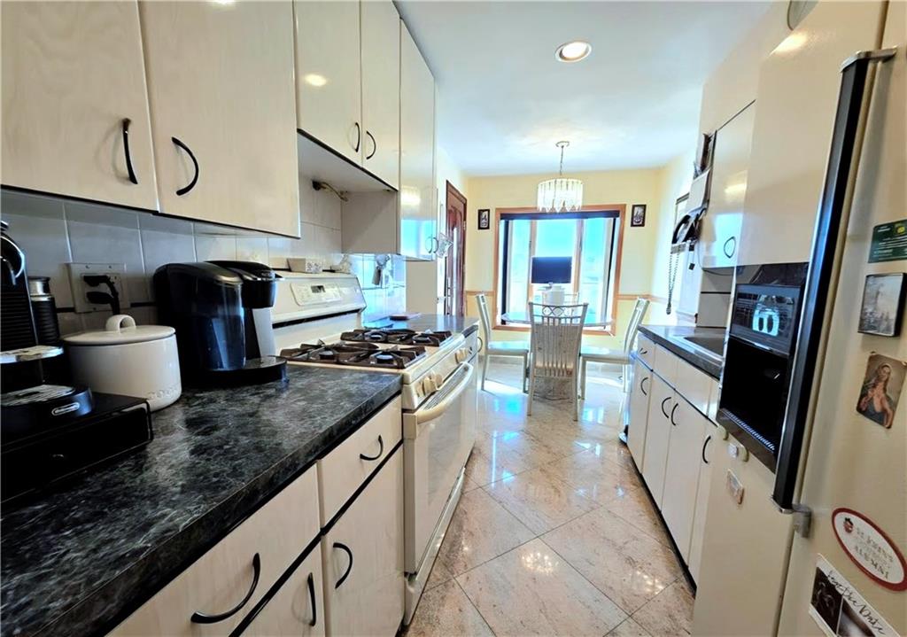 7209 Avenue U Bergen Beach Brooklyn NY 11234
