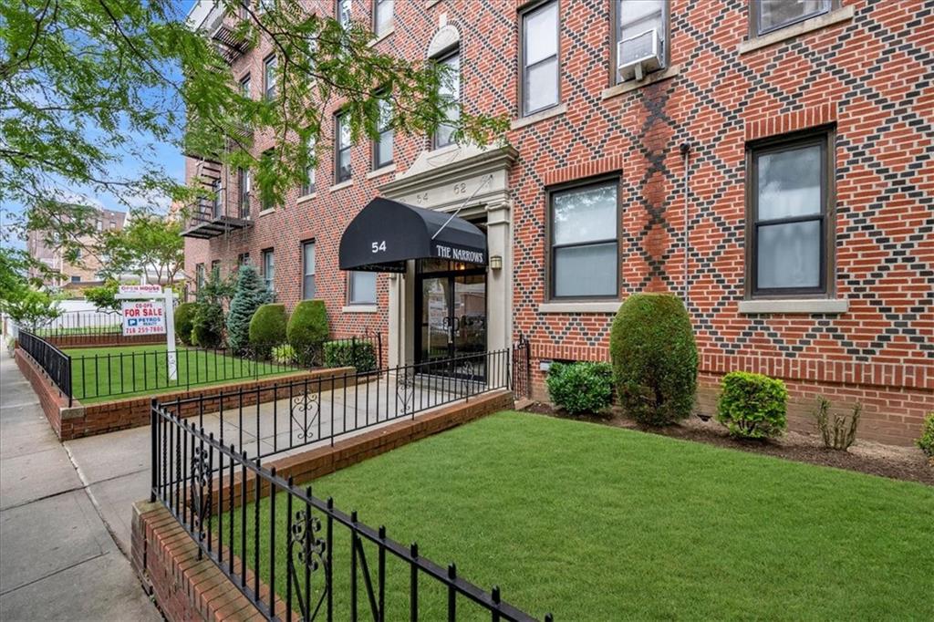 54 Bay 29th Street Bensonhurst Brooklyn NY 11214