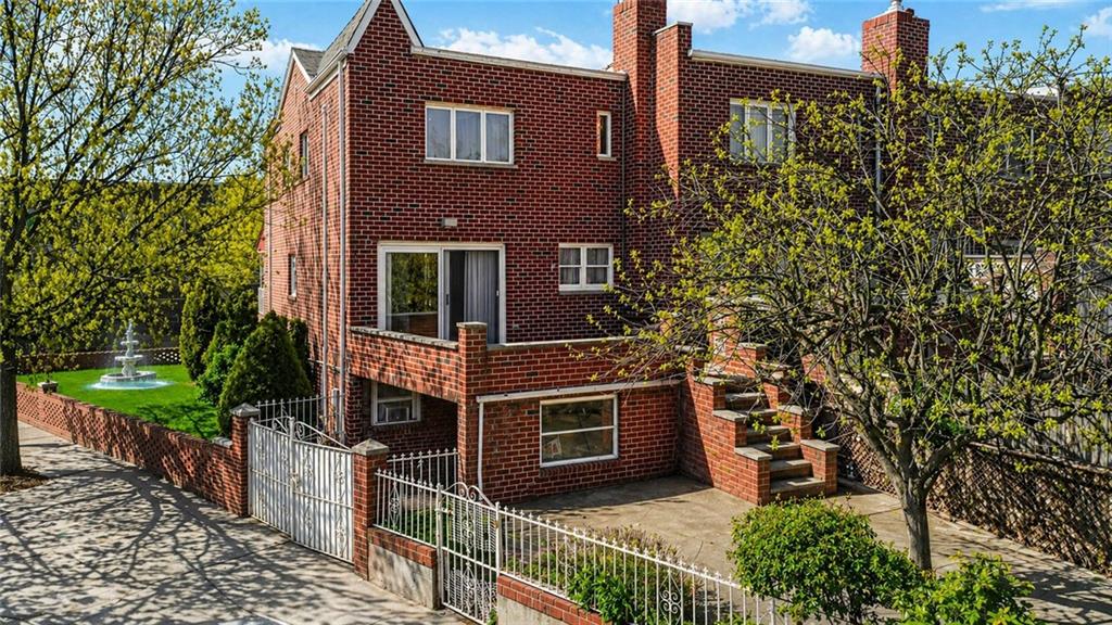 347 Bay 10th Street Dyker Heights Brooklyn NY 11228