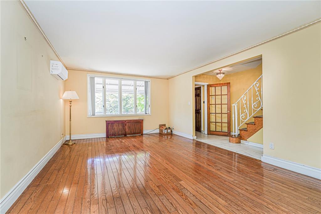 347 Bay 10th Street Dyker Heights Brooklyn NY 11228