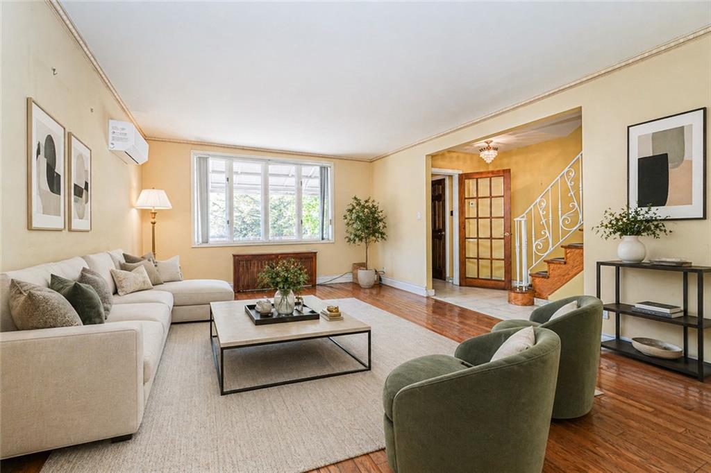 347 Bay 10th Street Dyker Heights Brooklyn NY 11228