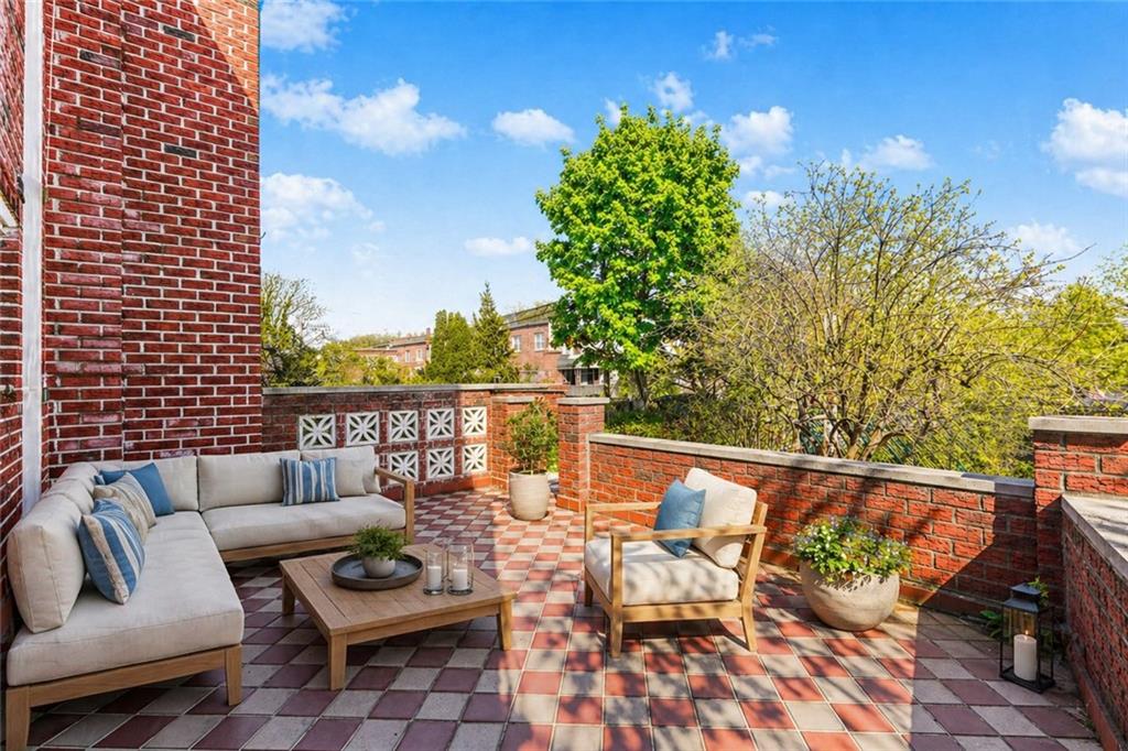 347 Bay 10th Street Dyker Heights Brooklyn NY 11228