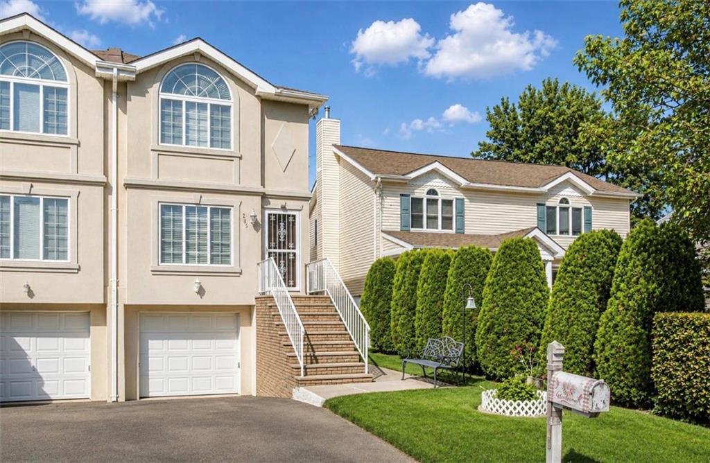 285 Robinson Avenue Eltingville Staten Island NY 10312