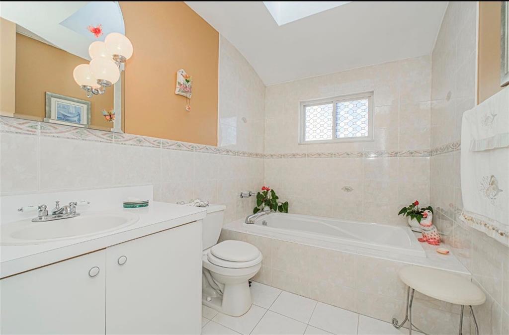 285 Robinson Avenue Eltingville Staten Island NY 10312