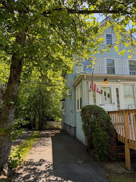 65 Woodvale Avenue Prince's Bay Staten Island NY 10309