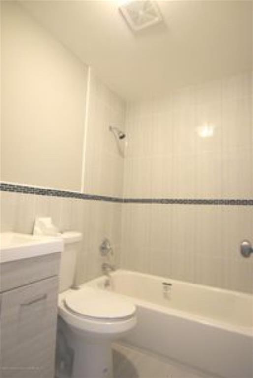 250 Edgewater Street Rosebank Staten Island NY 10305