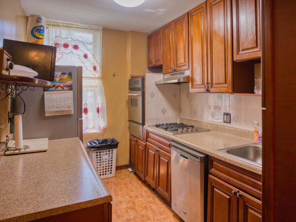 850 McDonald Avenue Borough Park Brooklyn NY 11218