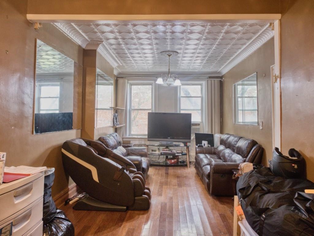 850 McDonald Avenue Borough Park Brooklyn NY 11218