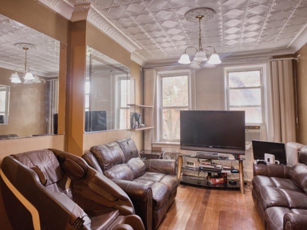 850 McDonald Avenue Borough Park Brooklyn NY 11218