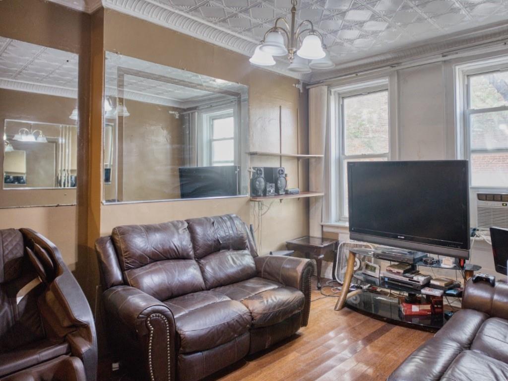 850 McDonald Avenue Borough Park Brooklyn NY 11218