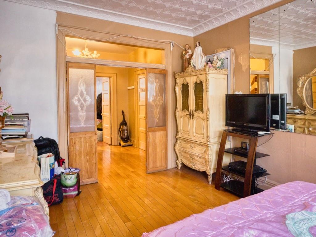850 McDonald Avenue Borough Park Brooklyn NY 11218